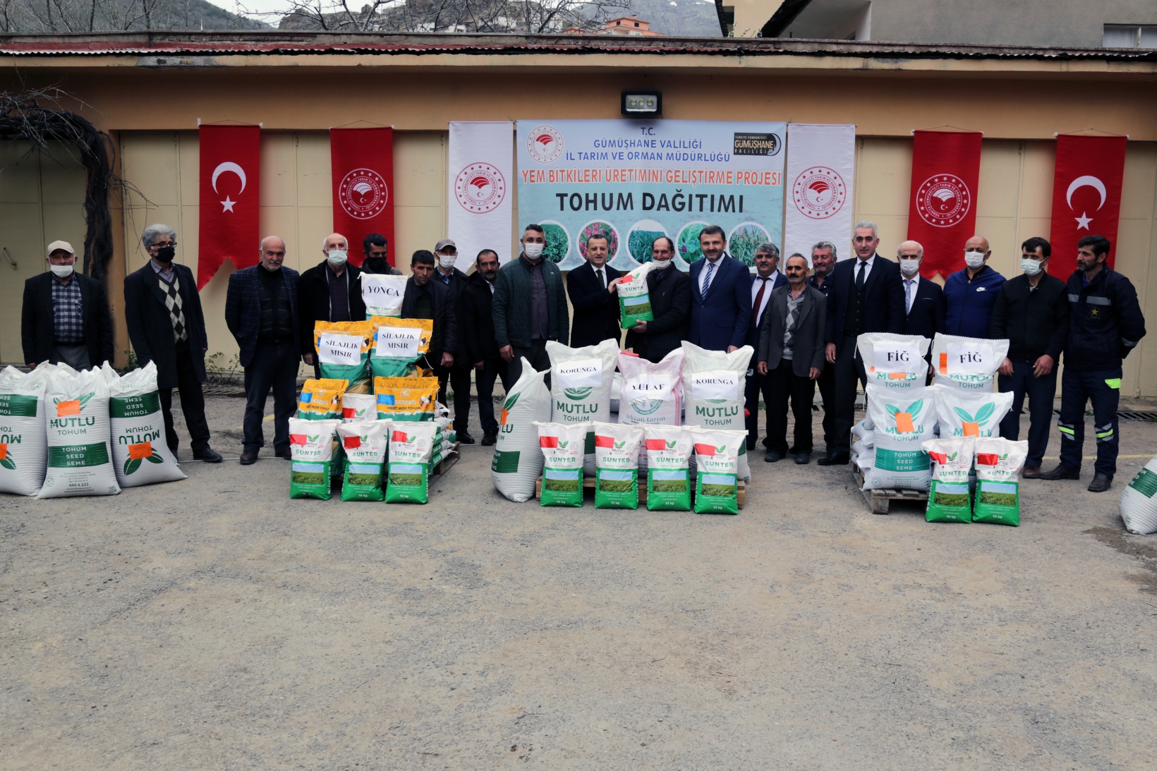 Gümüşhane’de üreticilere 46 ton yem bitkisi tohumu dağıtıldı 5