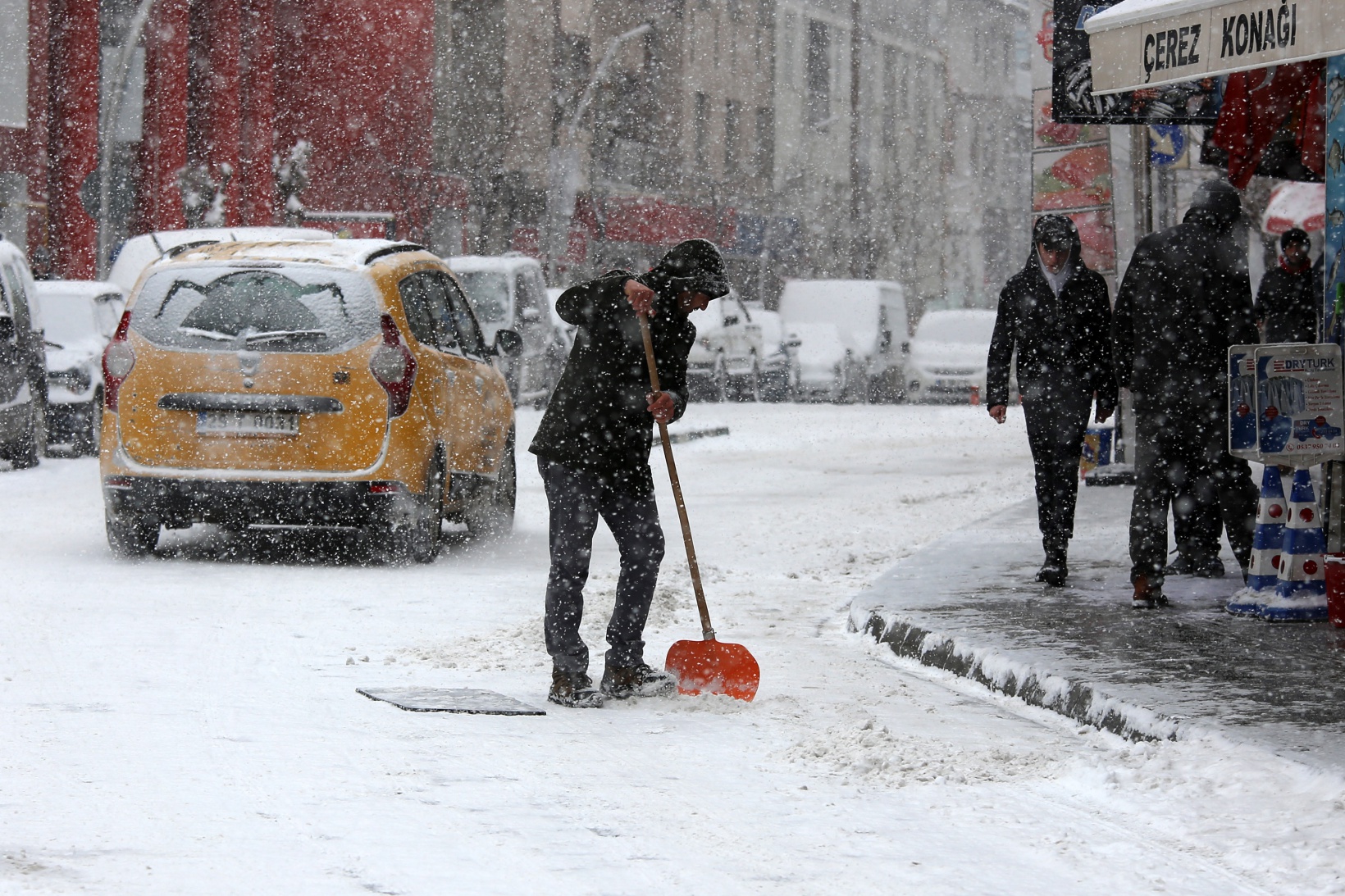 Gümüşhane’de kar yağışı etkili oluyor 13