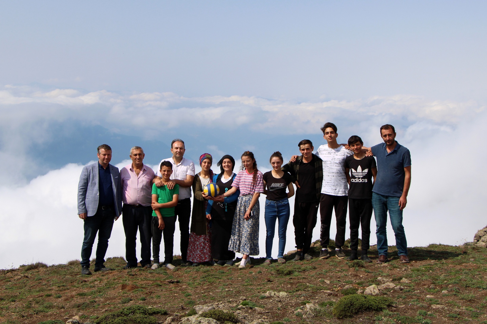 Yaylanın sultanlarına saha ve forma desteği 13