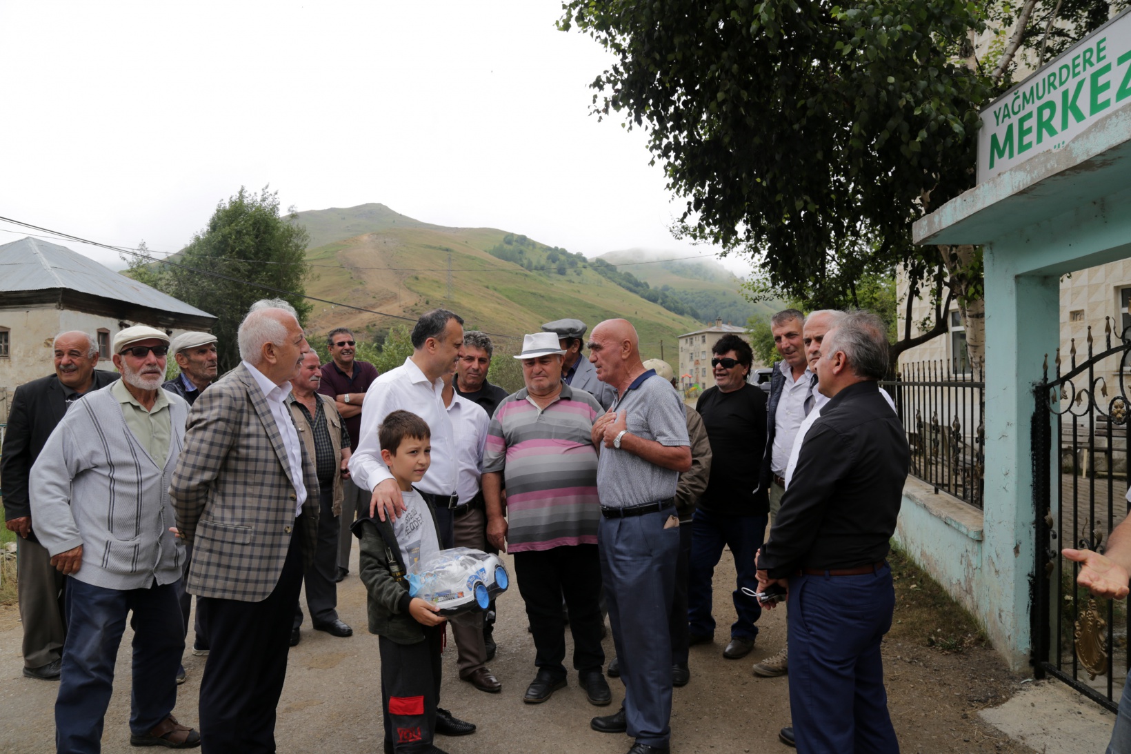 Vali Taşbilek’ten Yağmurdere vadisindeki 13 köye ziyaret 46