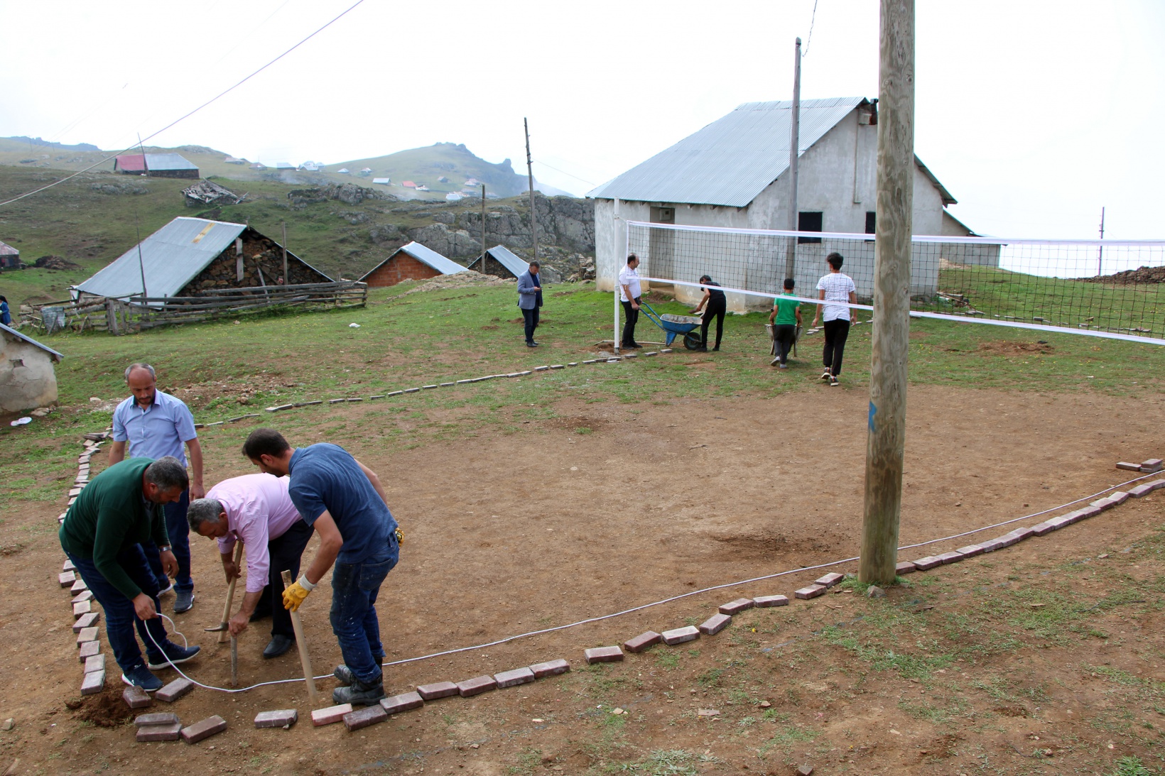 Yaylanın sultanlarına saha ve forma desteği 8