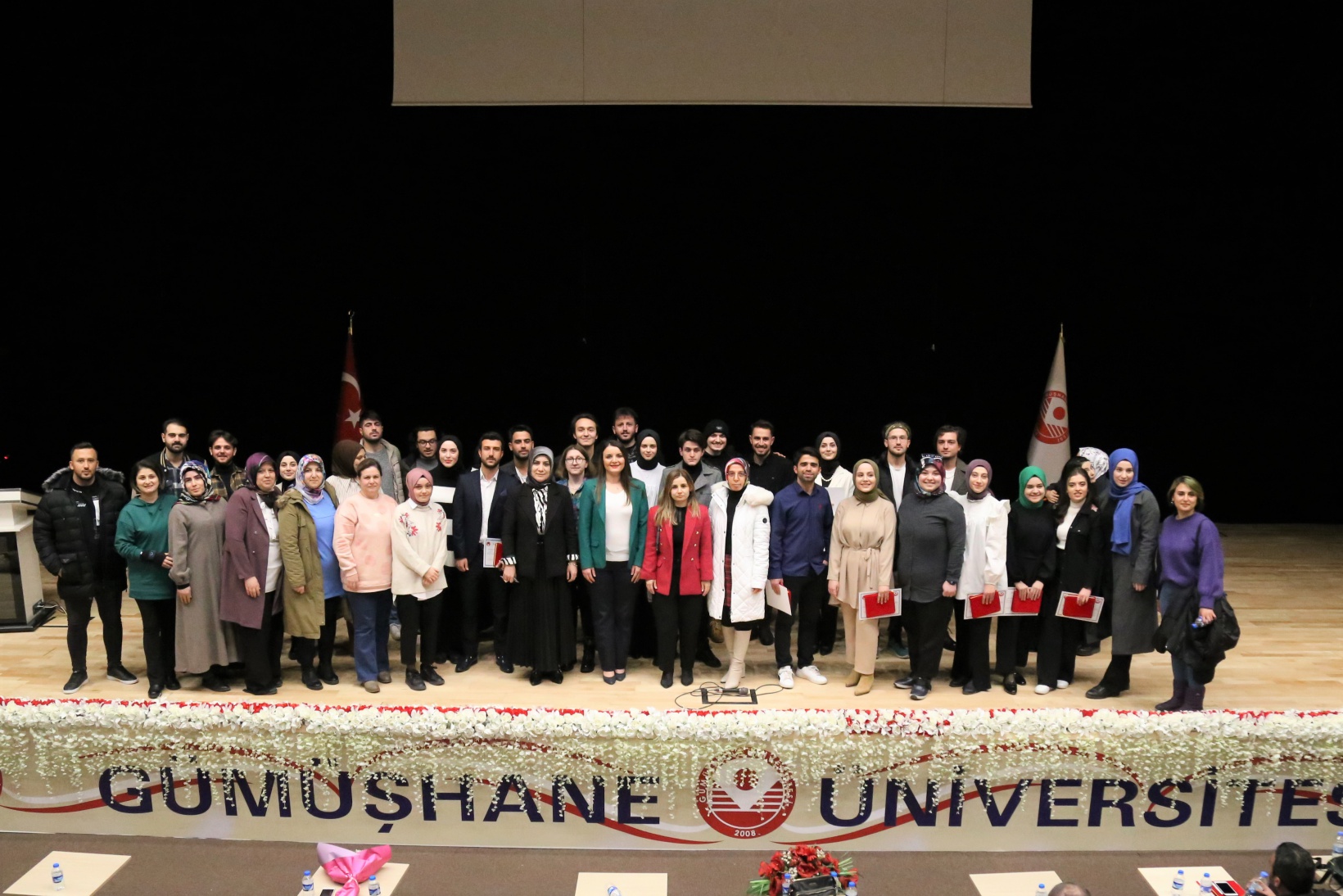 Hemşirelik bölümü öğrencilerinden tiyatro gösterisi 4