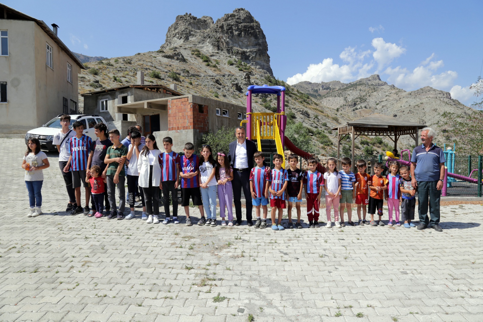 Vali Taşbilek’in köy ziyaretleri devam ediyor 25