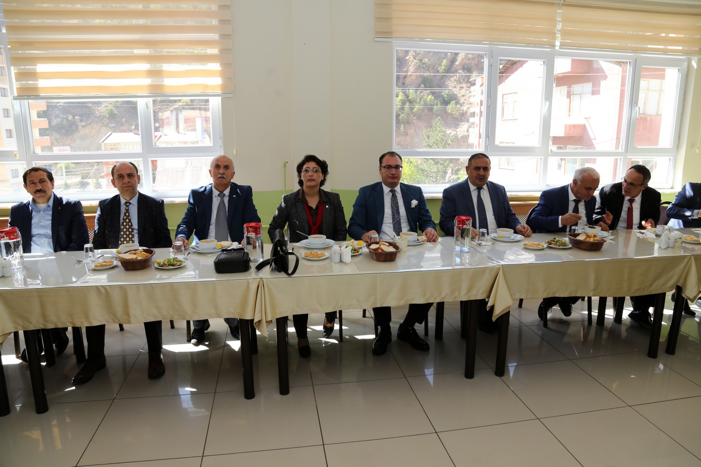 Muhtarlar yemekte buluştu 12