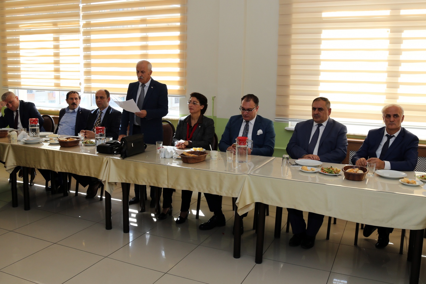 Muhtarlar yemekte buluştu 14