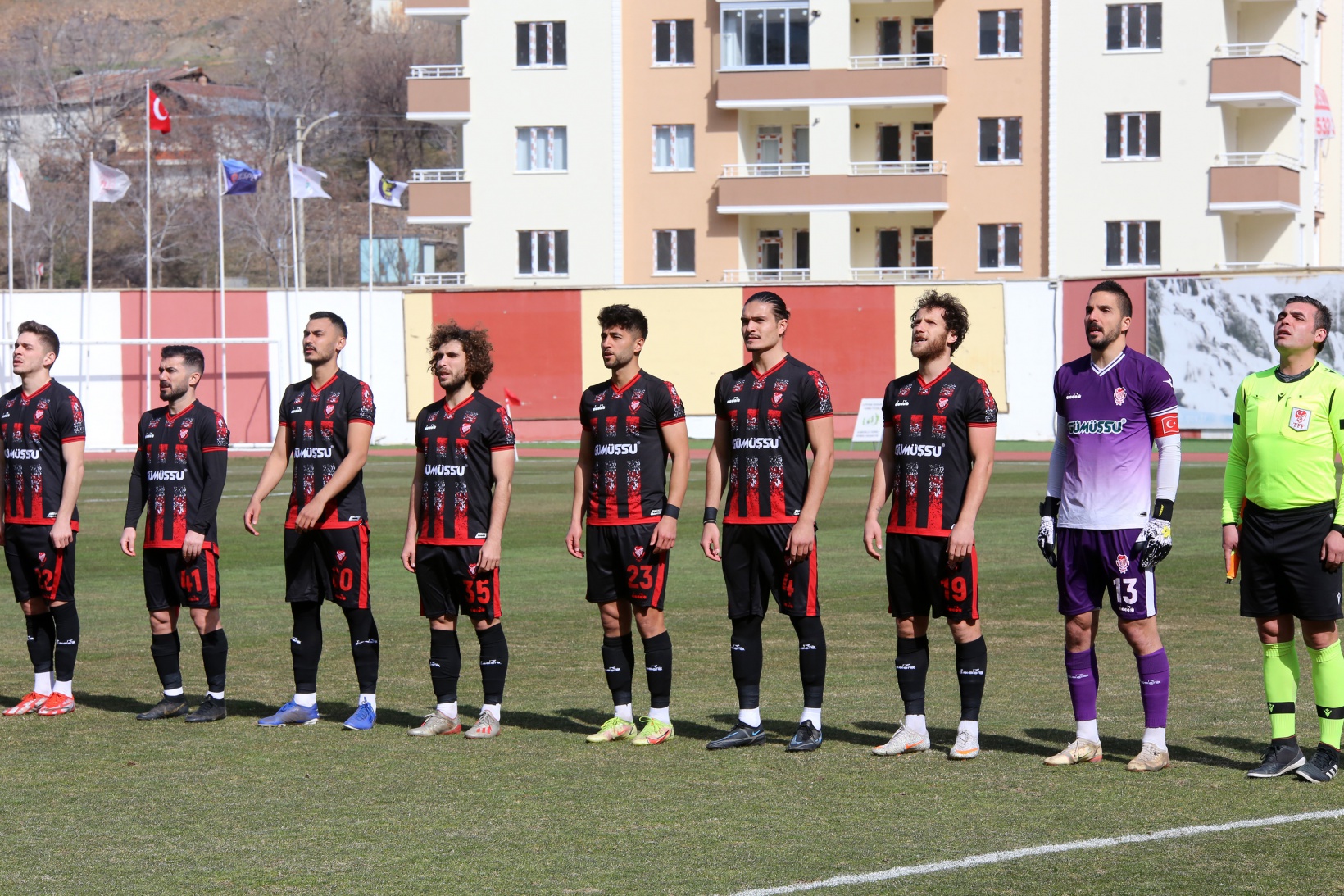 Gümüş evinde yıkıldı: 2-3 32