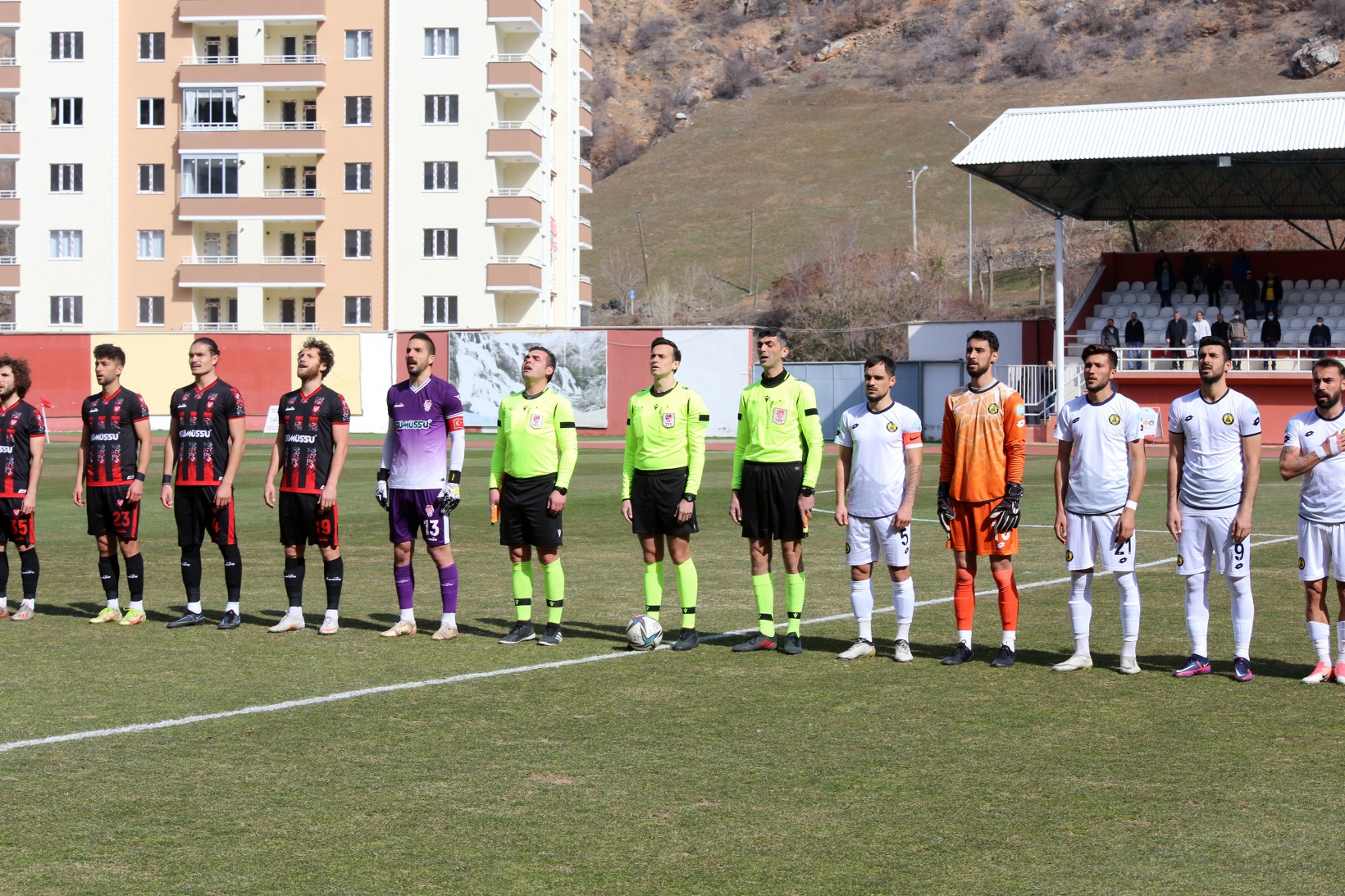 Gümüş evinde yıkıldı: 2-3 28