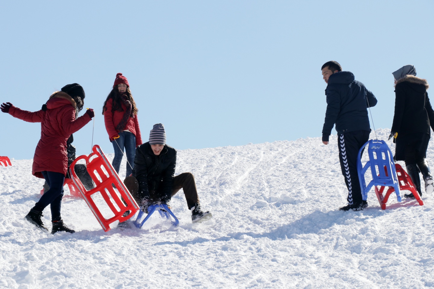 Düştüler, kalktılar yine kaydılar 52
