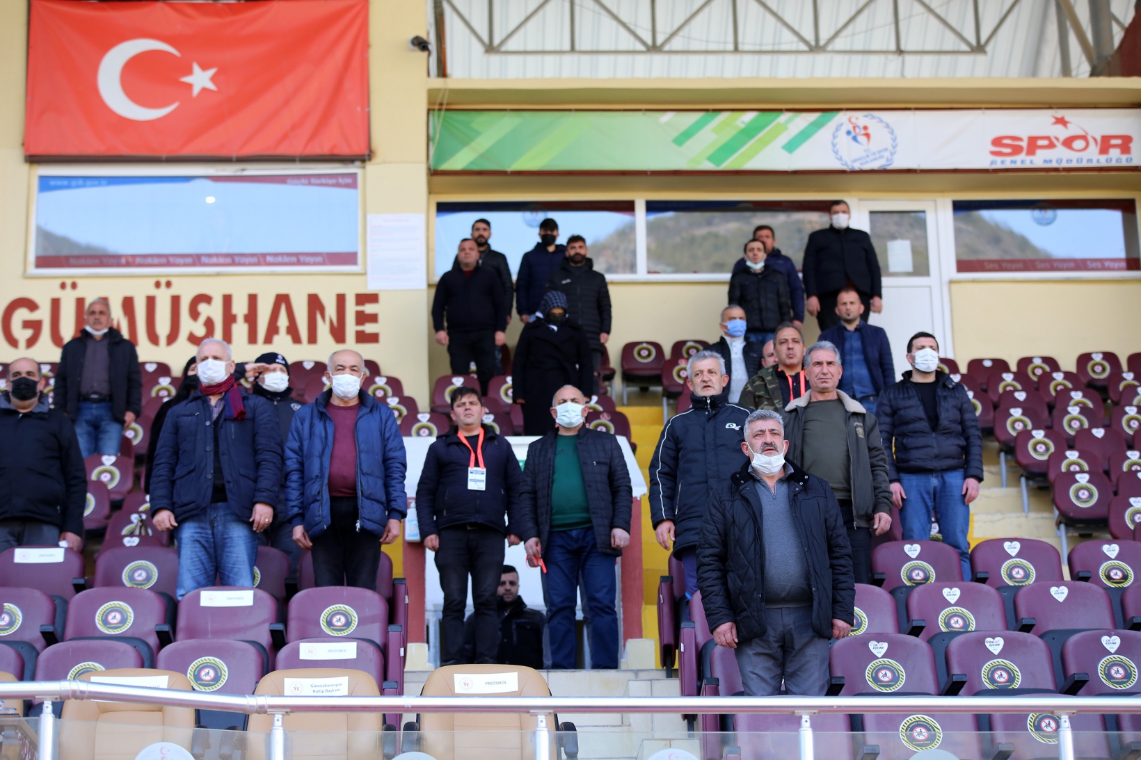 Gümüş evinde yıkıldı: 2-3 13