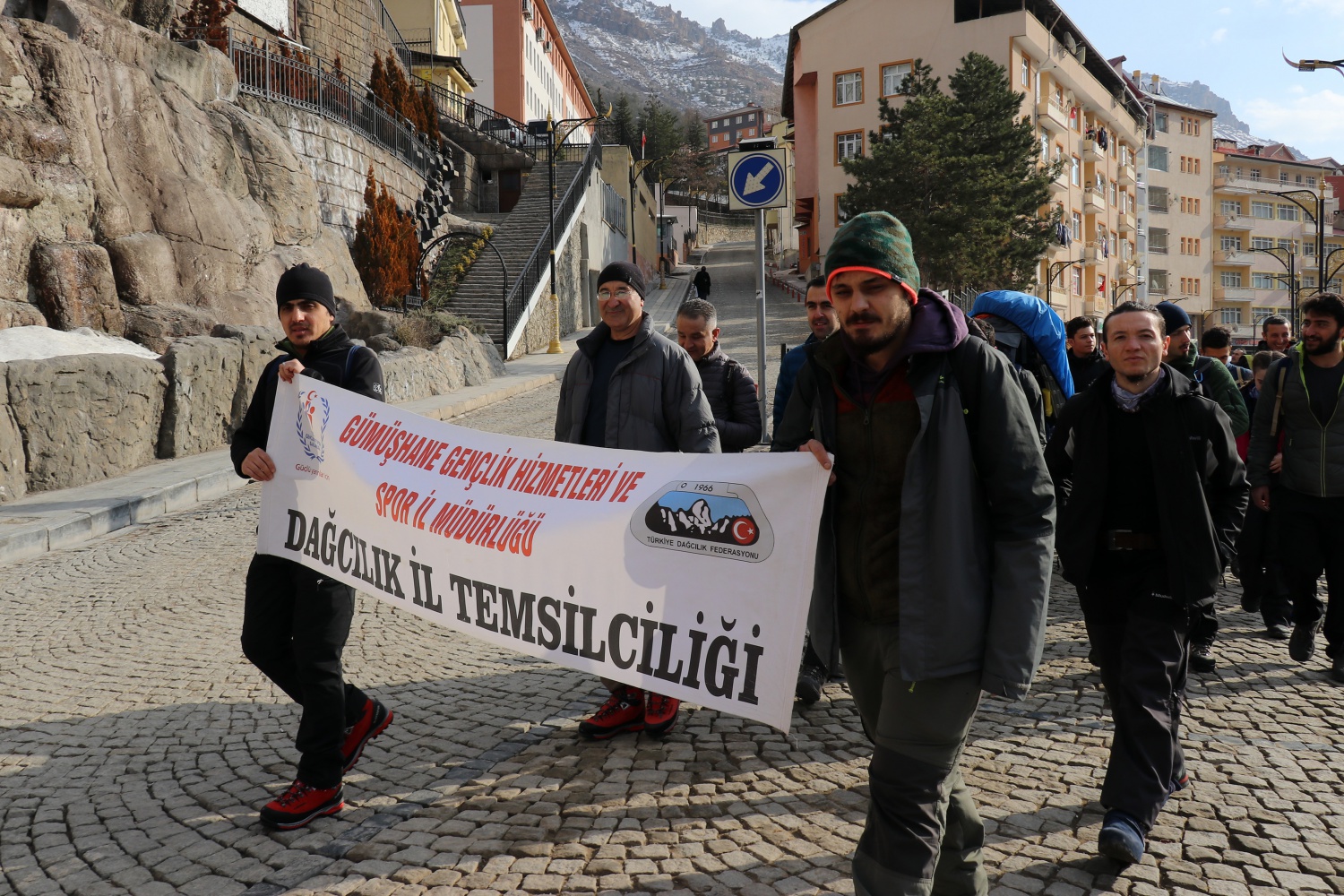 Türkiye'nin dört bir yanından dağcılar Zigana'da kamp kuracak 24