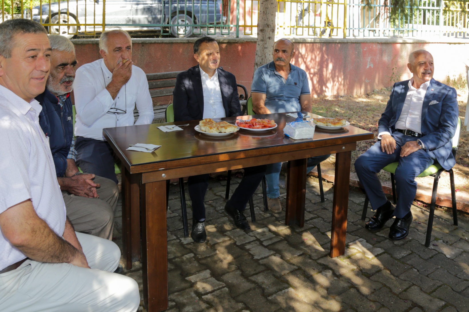 Vali Taşbilek'ten en uzak köylere ziyaret 1