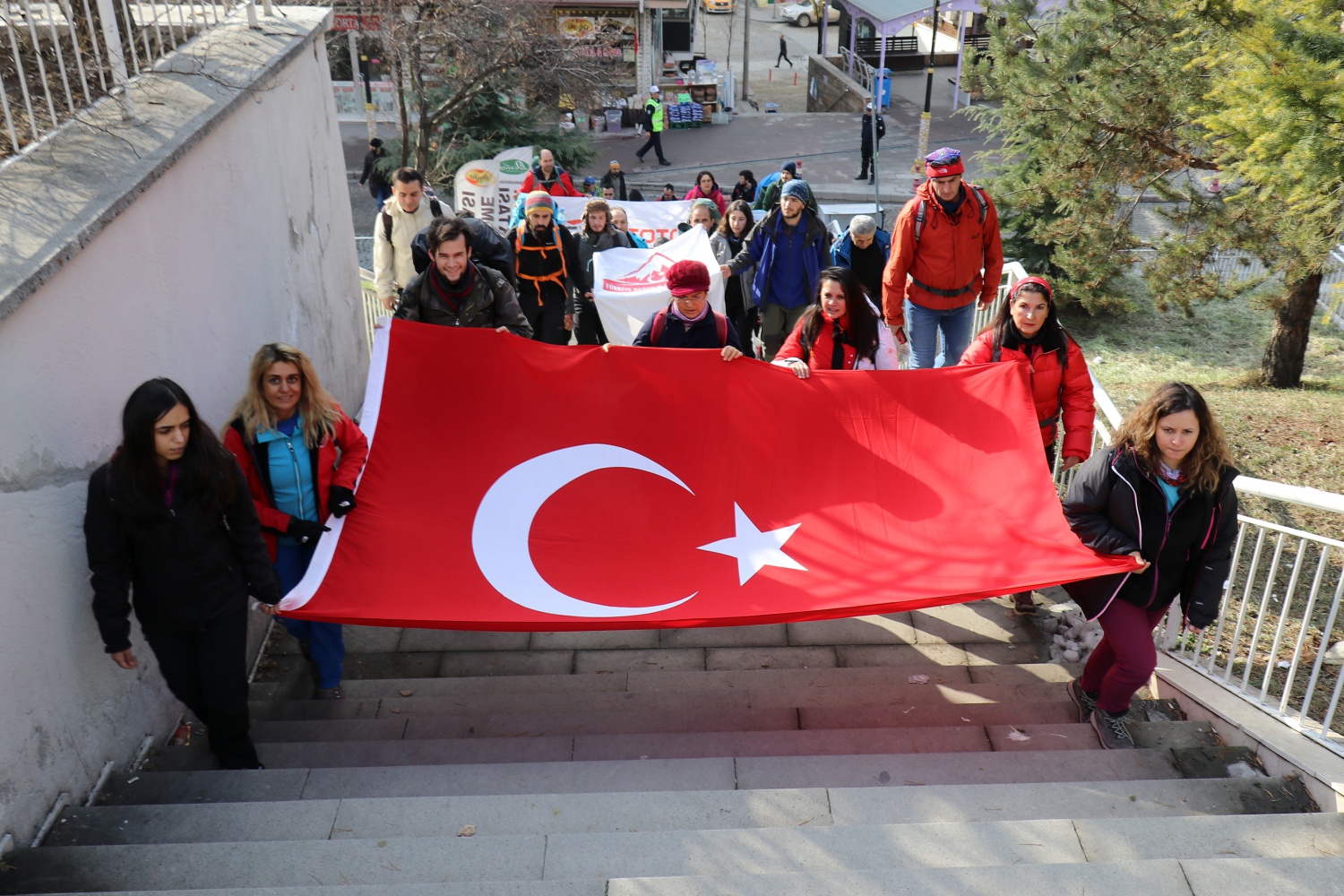 Türkiye'nin dört bir yanından dağcılar Zigana'da kamp kuracak 29