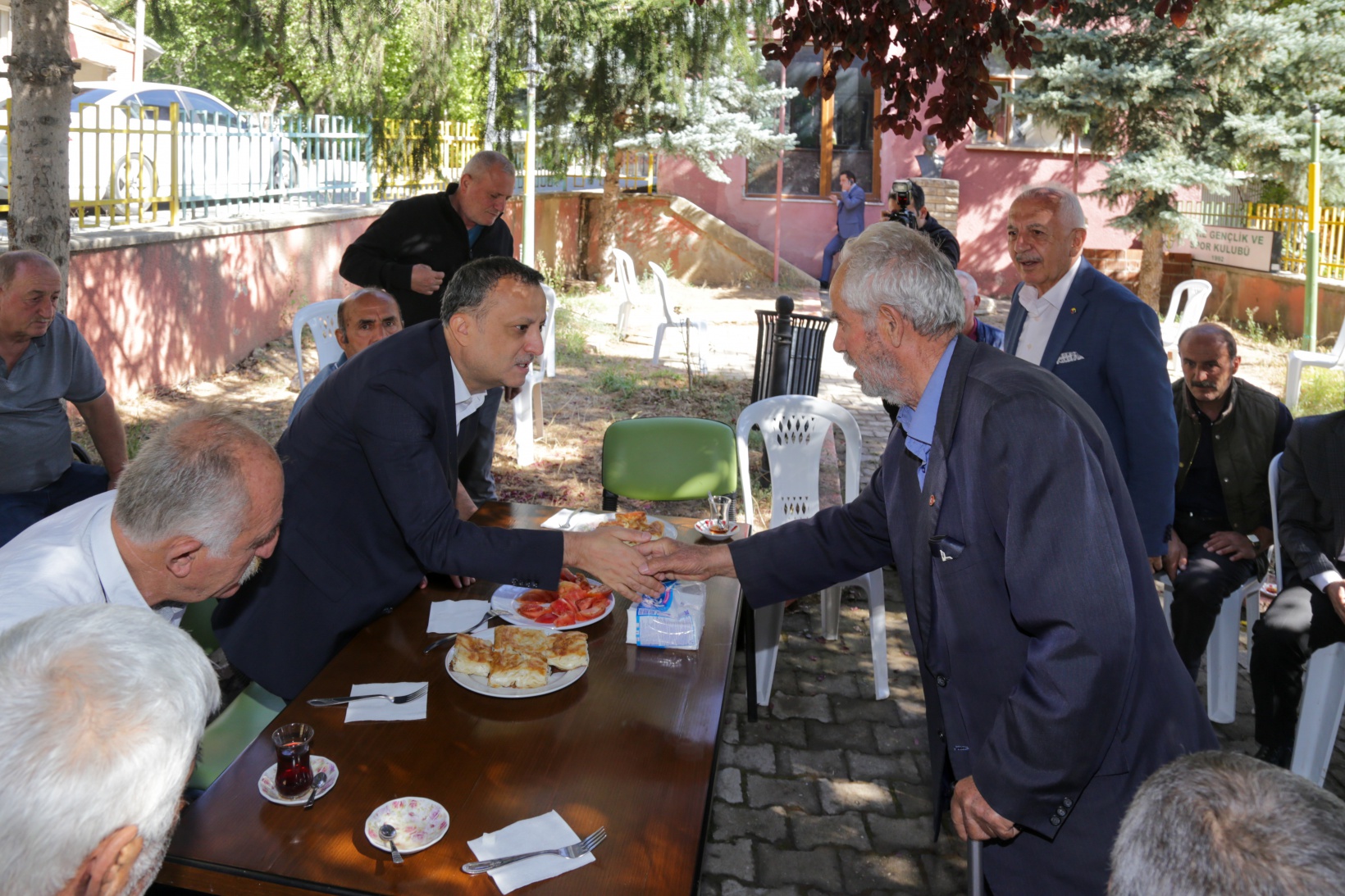 Vali Taşbilek'ten en uzak köylere ziyaret 3