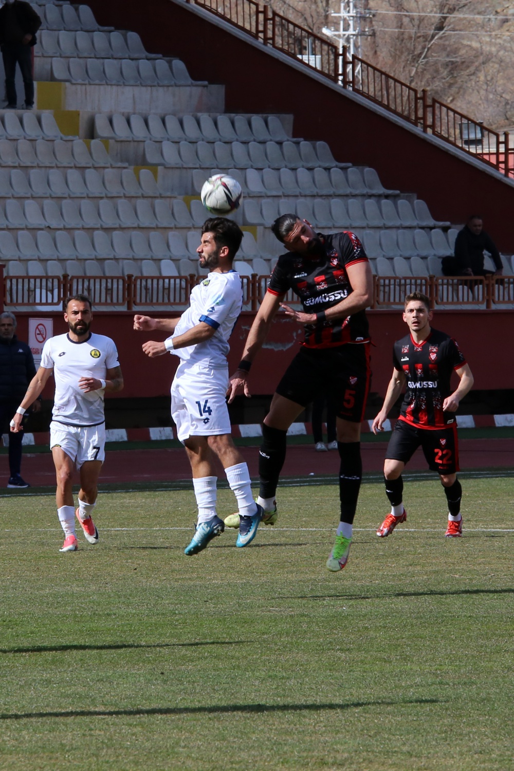 Gümüş evinde yıkıldı: 2-3 29