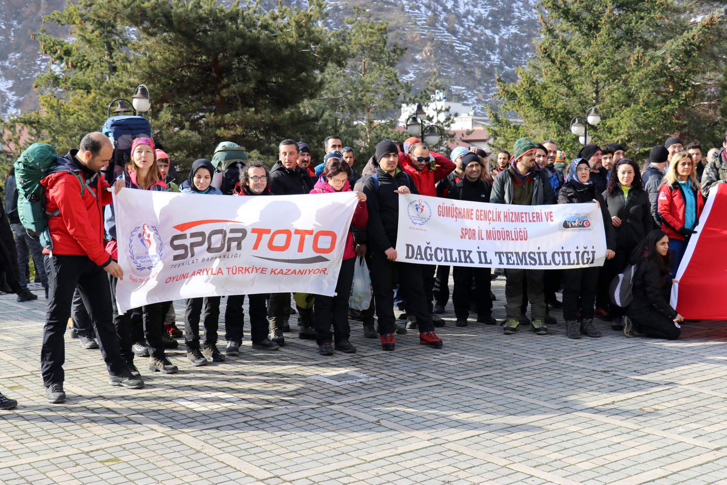 Türkiye'nin dört bir yanından dağcılar Zigana'da kamp kuracak 30