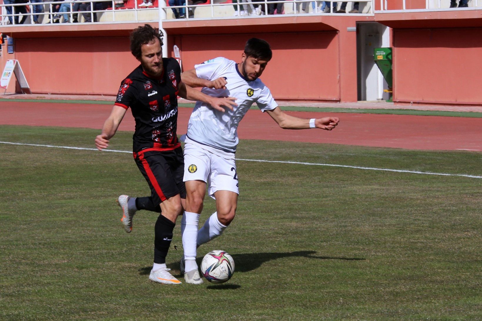 Gümüş evinde yıkıldı: 2-3 26