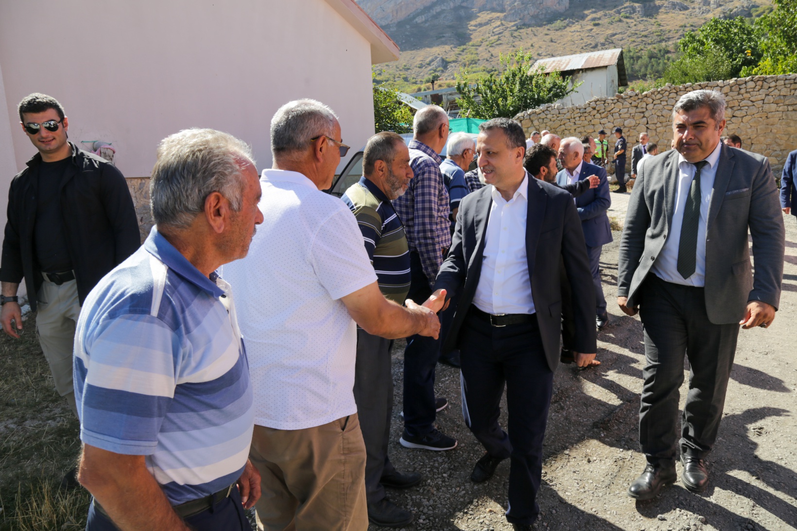 Vali Taşbilek'ten en uzak köylere ziyaret 23