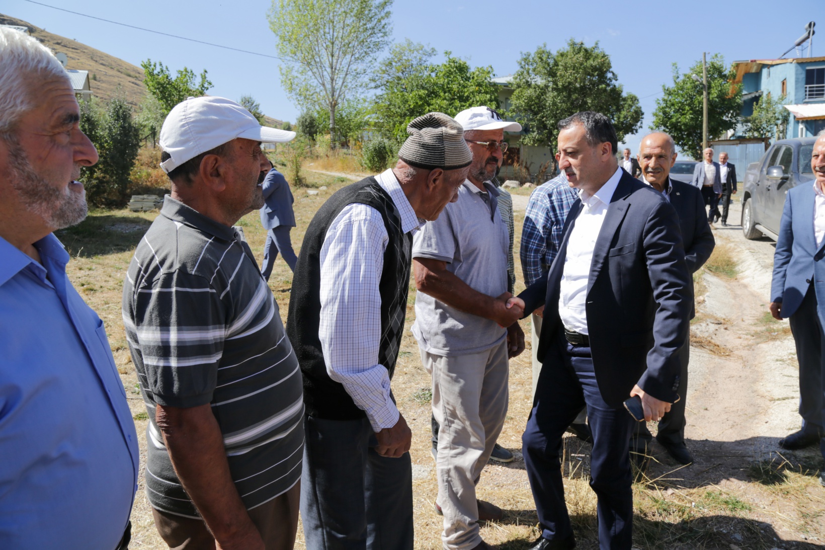 Vali Taşbilek'ten en uzak köylere ziyaret 27