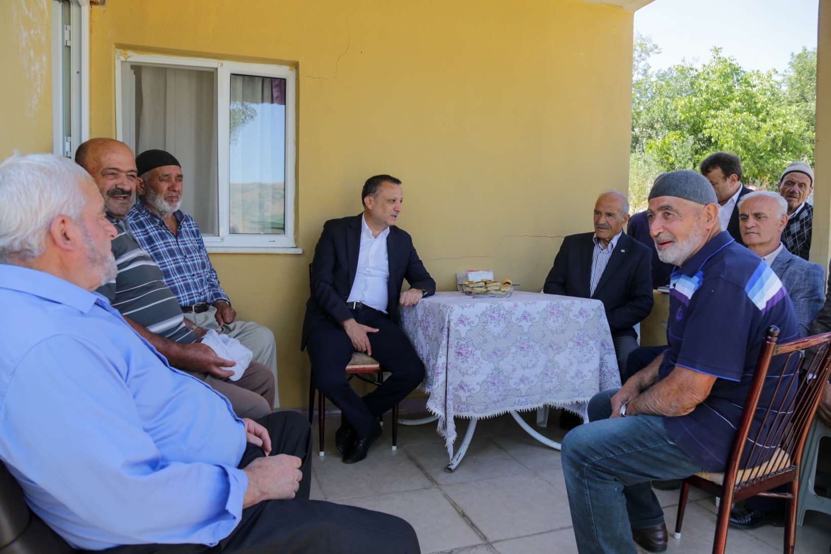 Vali Taşbilek'ten en uzak köylere ziyaret 12