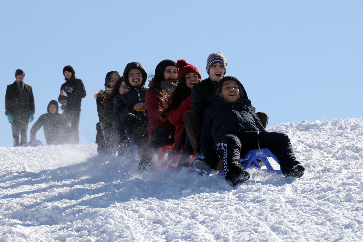 Düştüler, kalktılar yine kaydılar 13