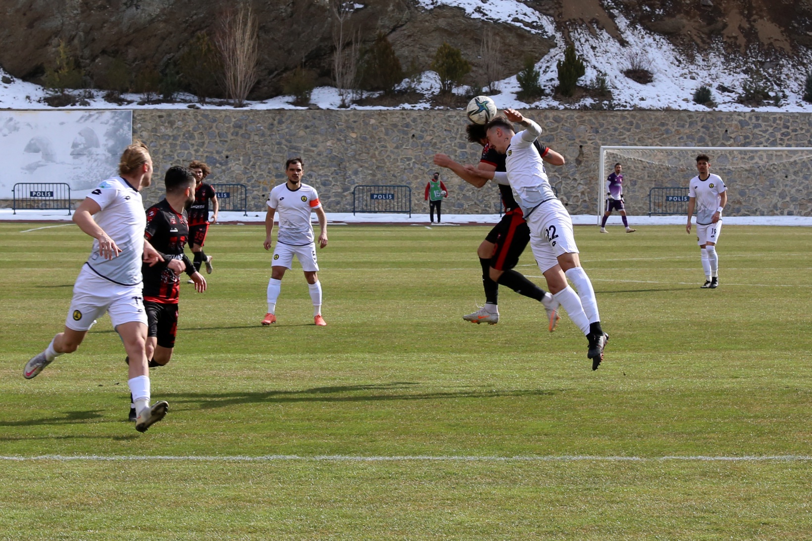 Gümüş evinde yıkıldı: 2-3 9