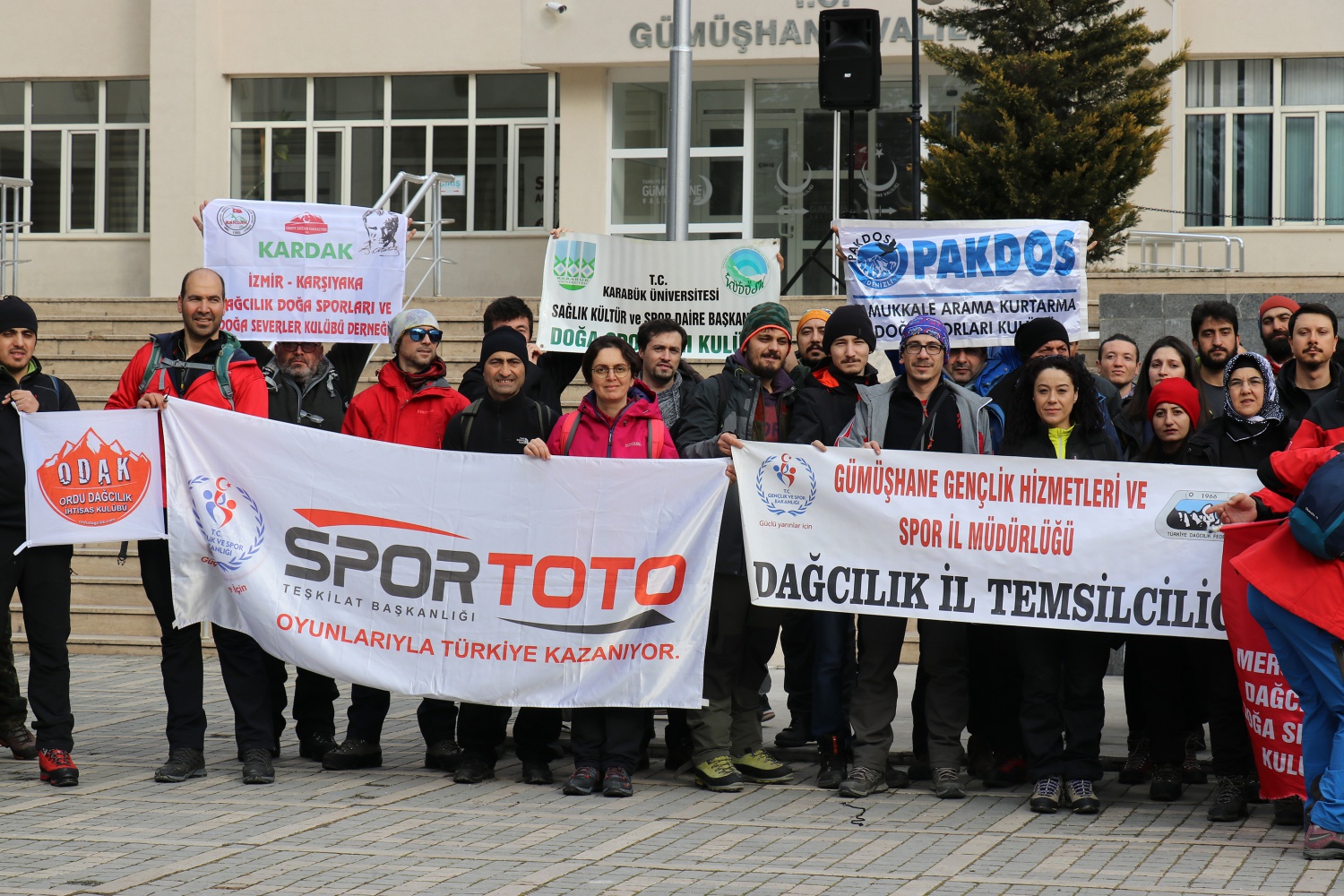 Türkiye'nin dört bir yanından dağcılar Zigana'da kamp kuracak 44