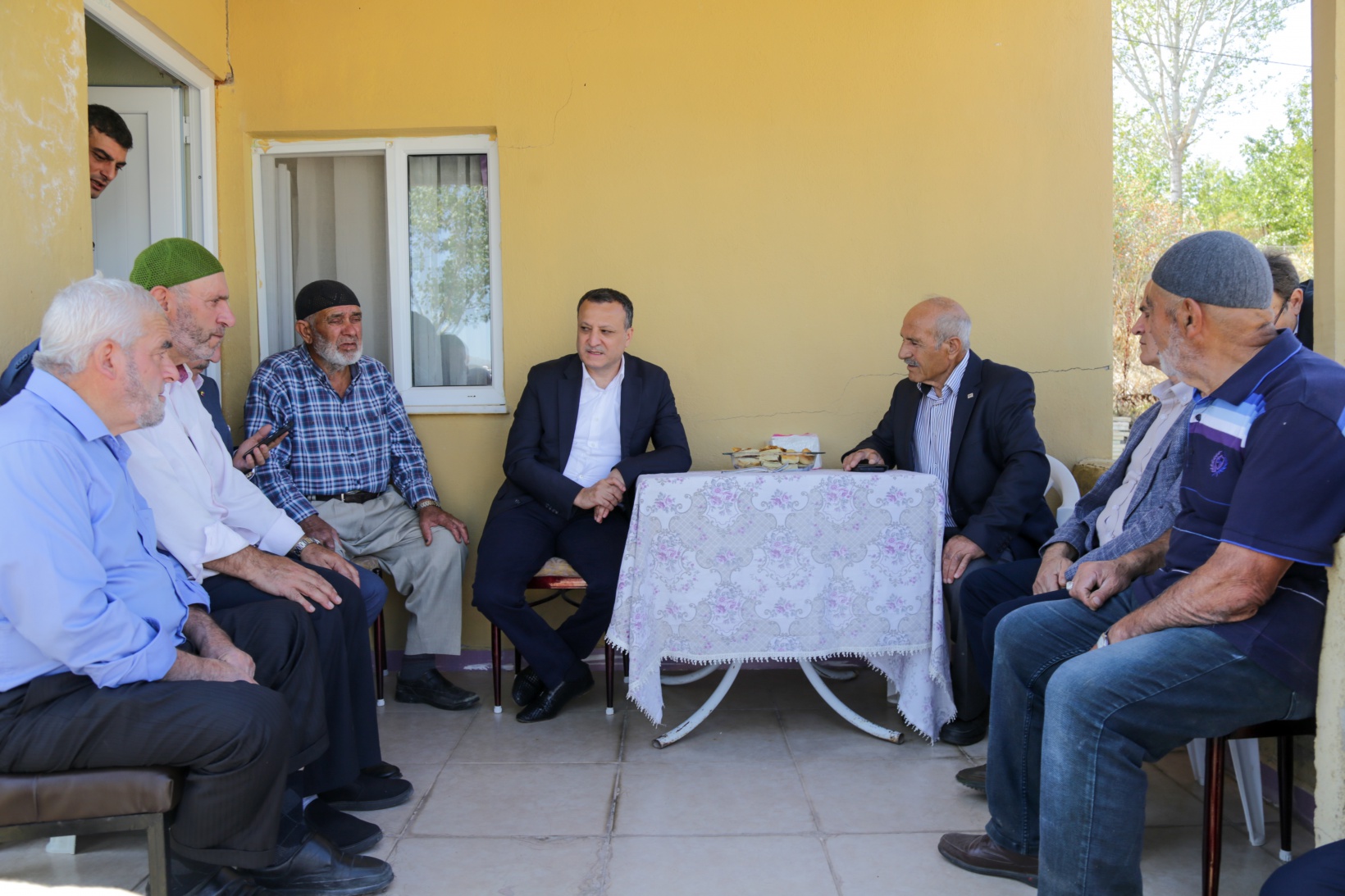 Vali Taşbilek'ten en uzak köylere ziyaret 10