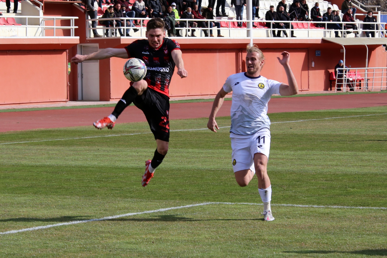 Gümüş evinde yıkıldı: 2-3 4