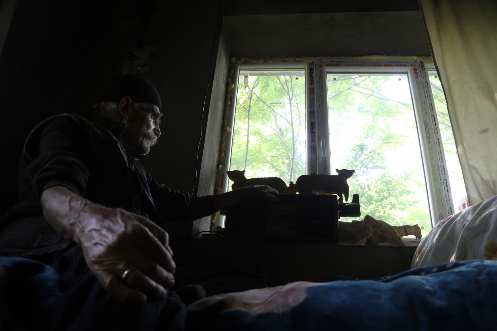 Görmeyen gözleriyle binlerce fidan yetiştirdi 4