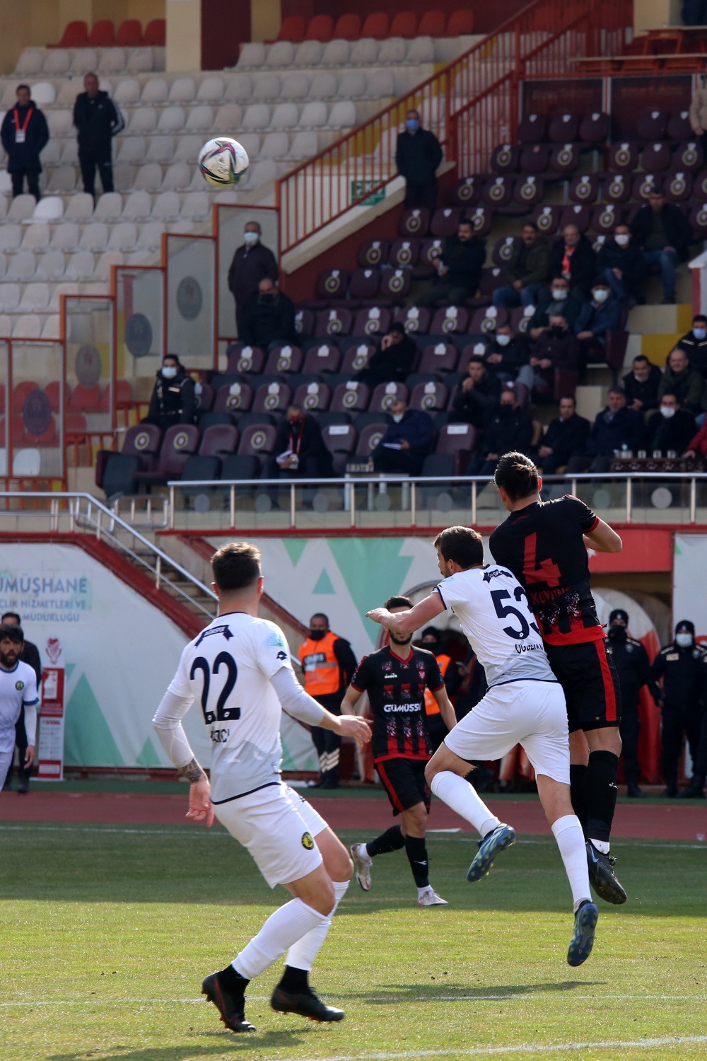 Gümüş evinde yıkıldı: 2-3 11