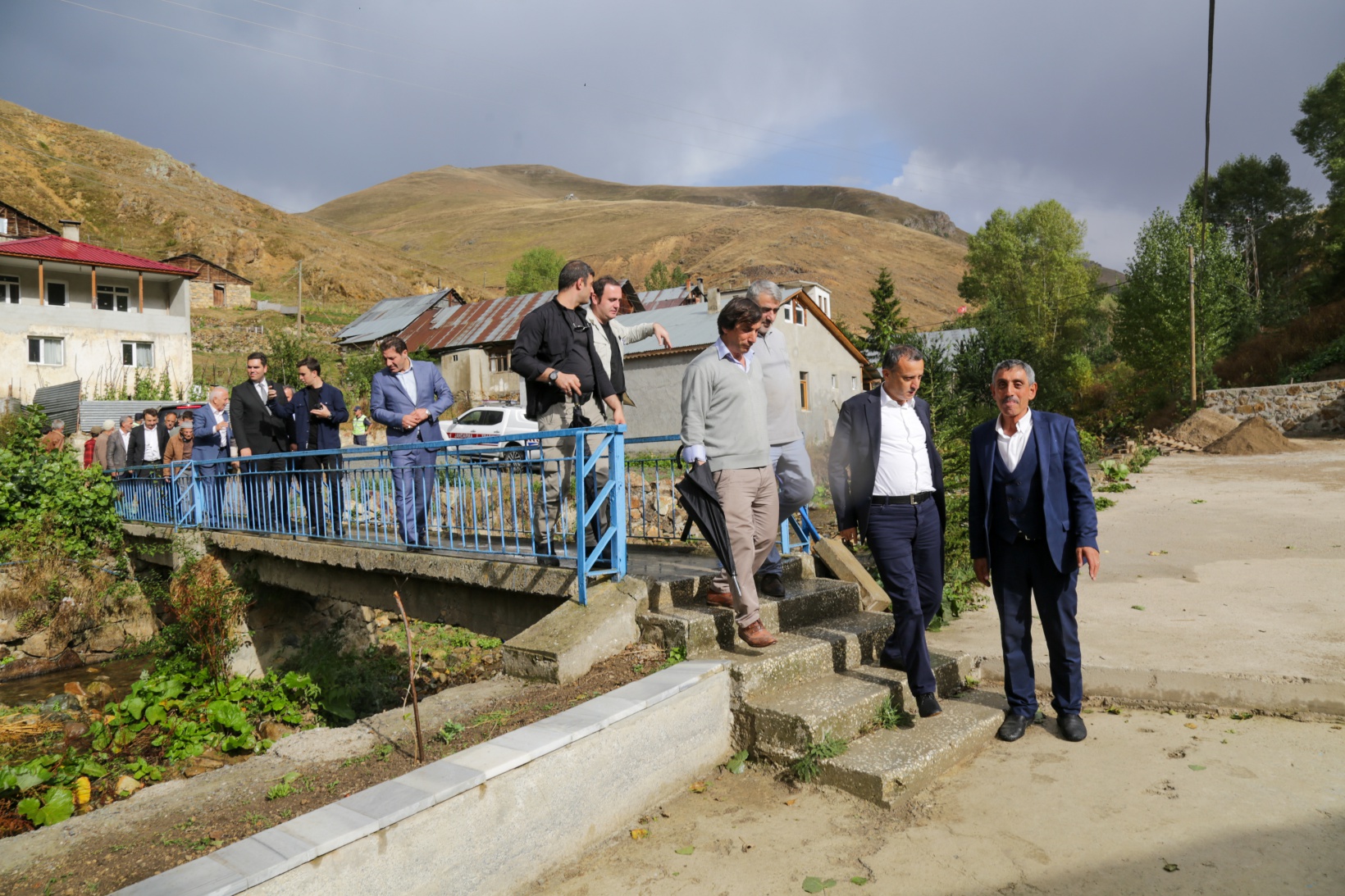 Vali Taşbilek'ten en uzak köylere ziyaret 41