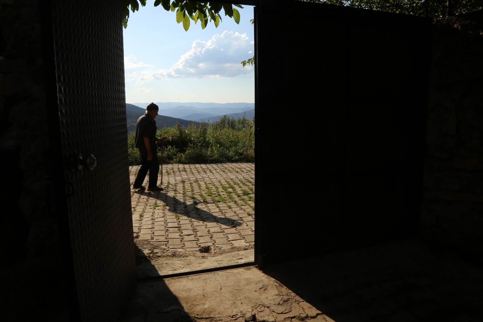 Görmeyen gözleriyle binlerce fidan yetiştirdi 8