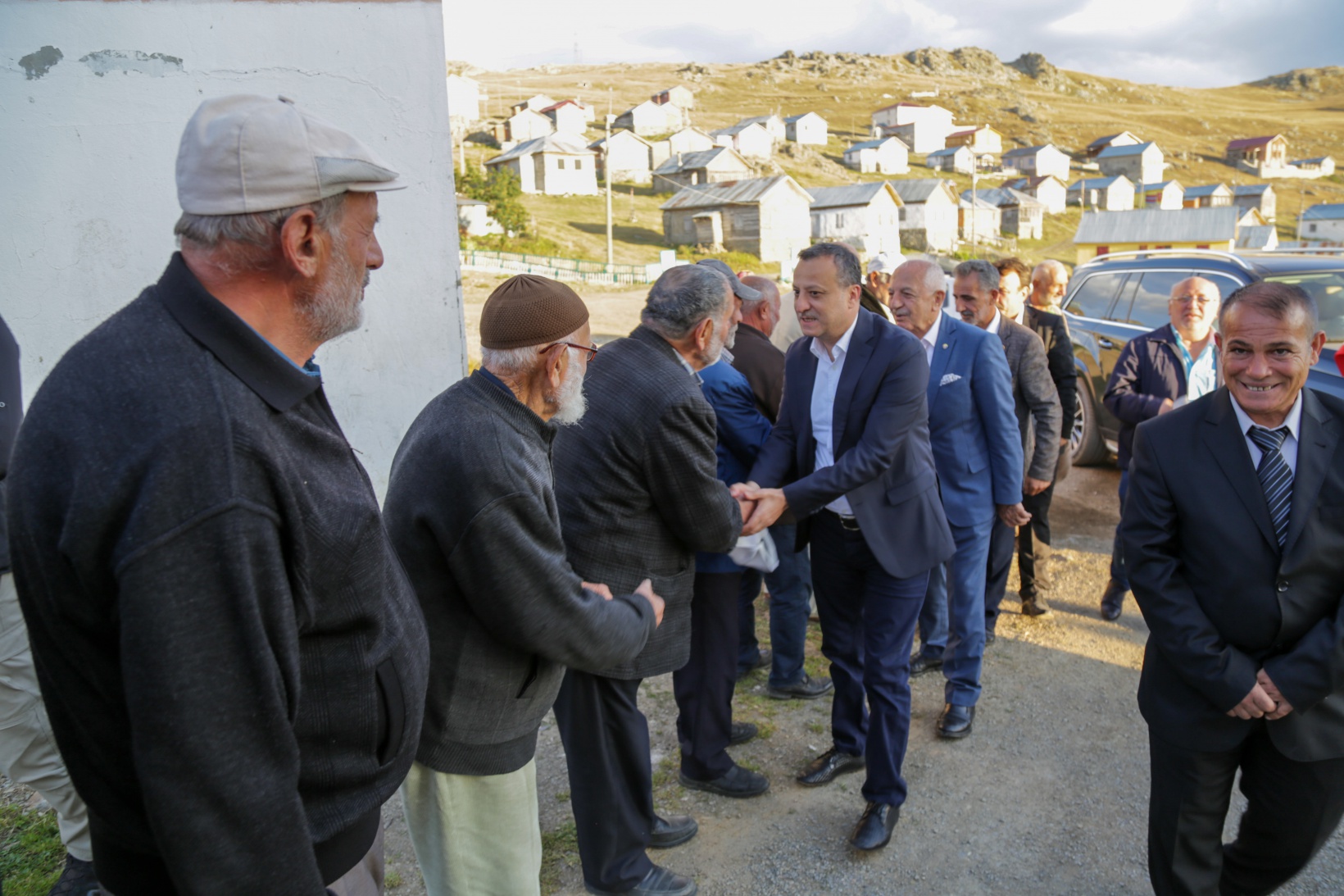 Vali Taşbilek'ten en uzak köylere ziyaret 17