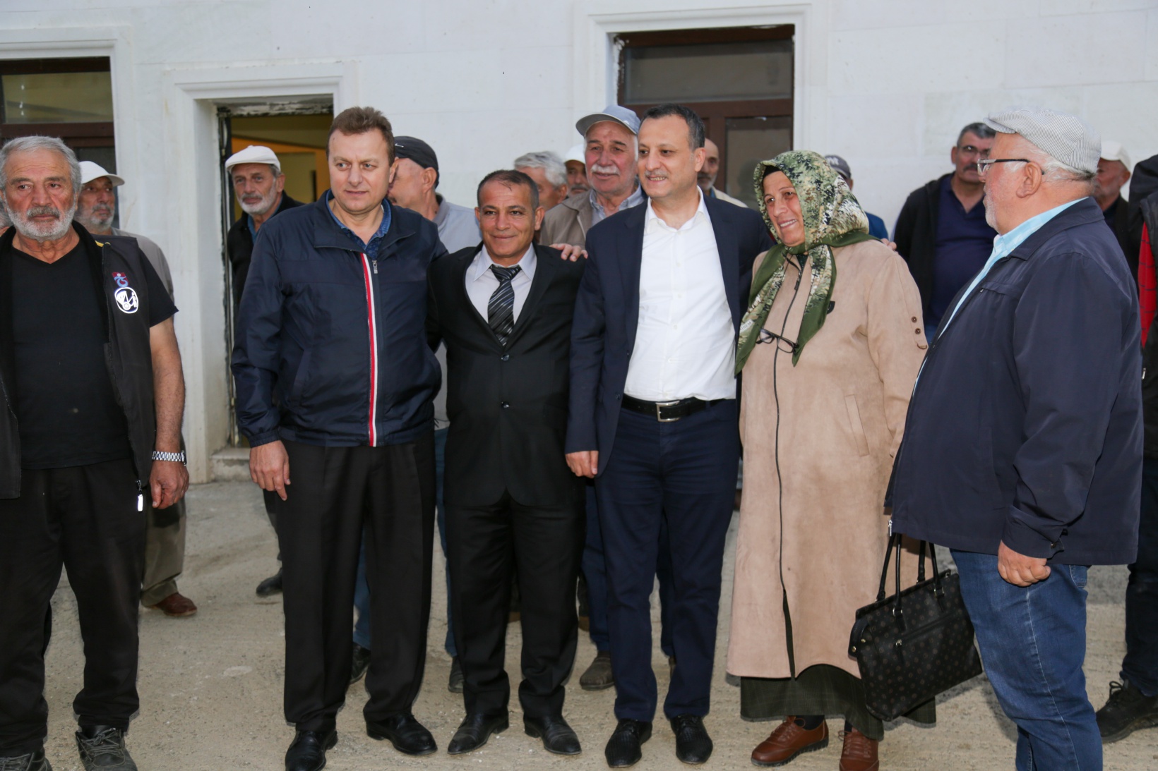 Vali Taşbilek'ten en uzak köylere ziyaret 38