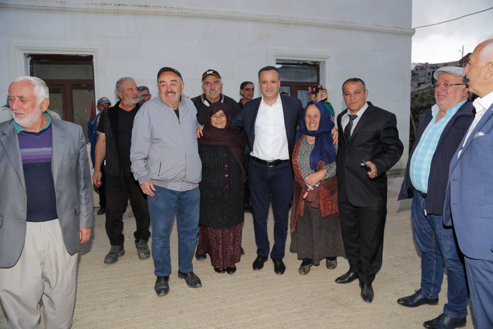 Vali Taşbilek'ten en uzak köylere ziyaret 50