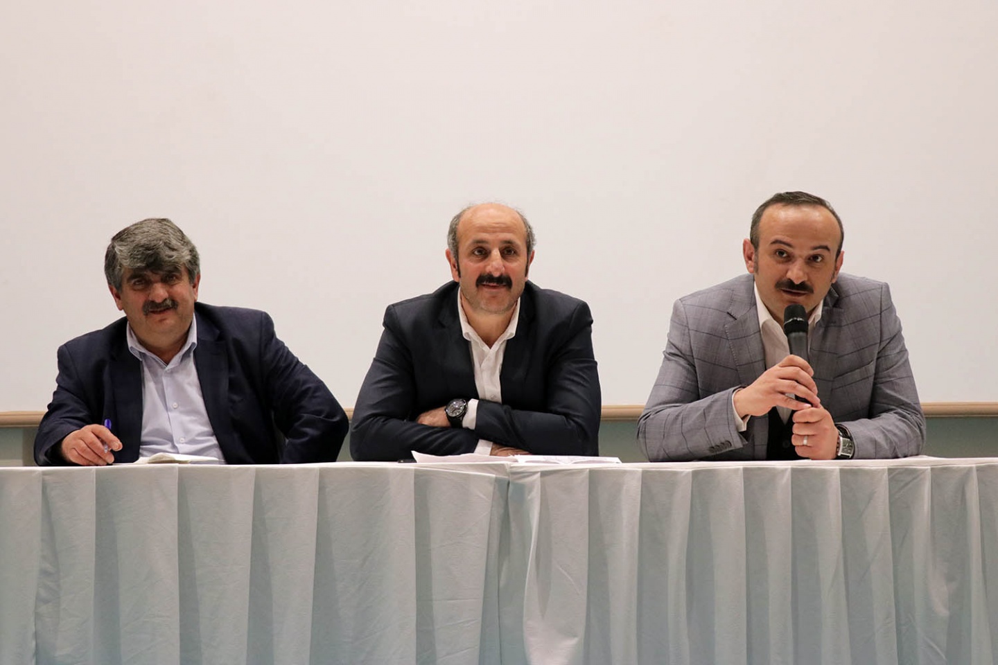 Torullular derneğinden istişare toplantısı 2