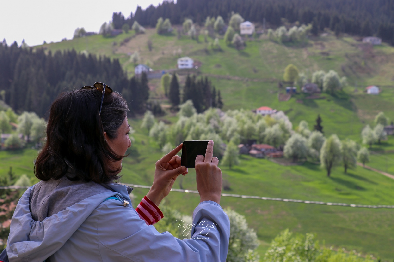 Gümüşhane'de mavi sümbüller arasında doğa yürüyüşü 2