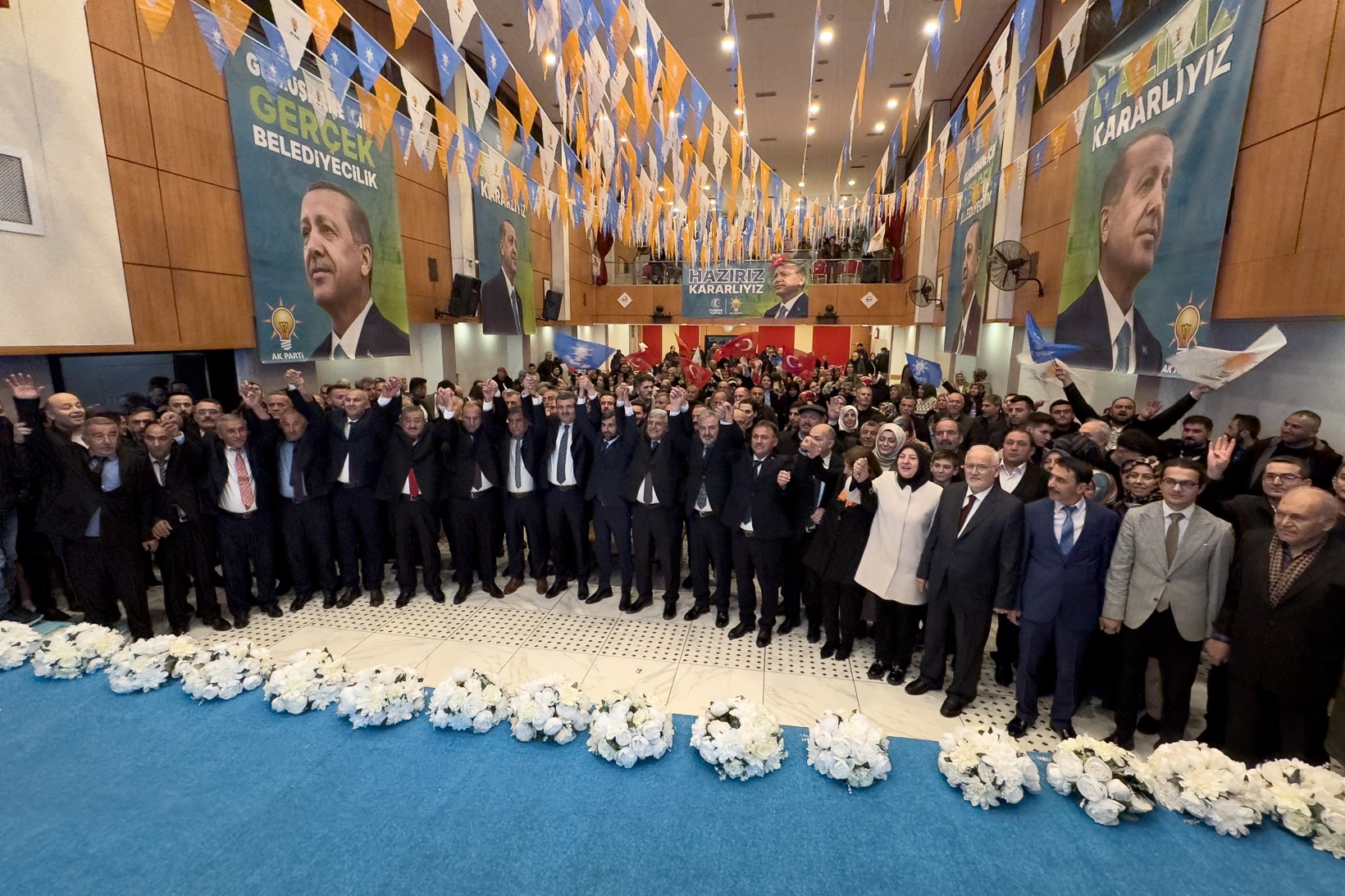 AK Parti’den aday tanıtım toplantısı 38