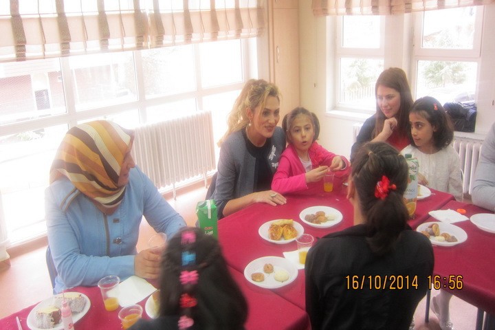 Emine Erdoğan'dan Gümüşhaneli Çocuklara Hediye 14