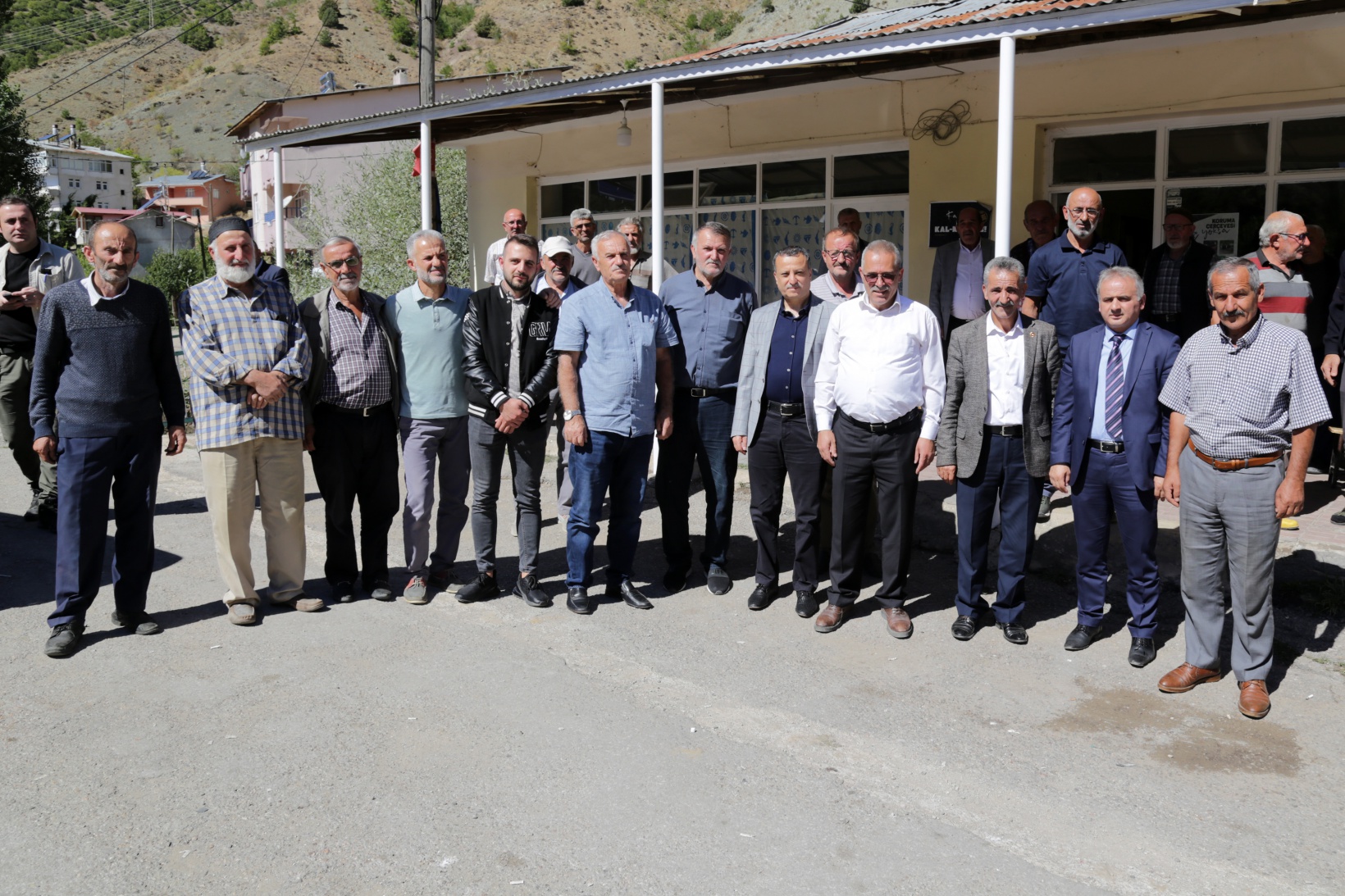 Vali Taşbilek 2 ayda 71 köyü ziyaret etti  39