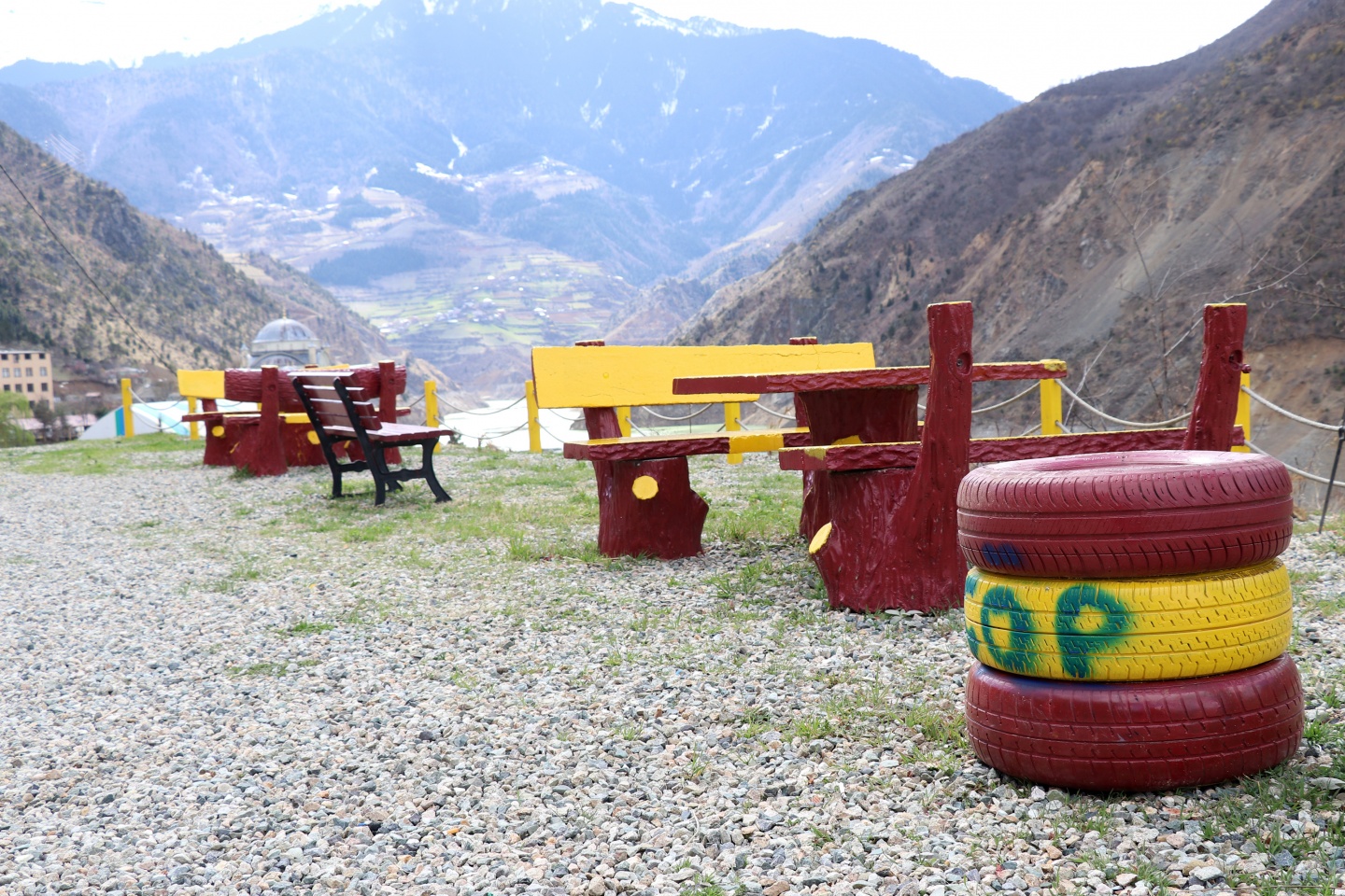 Özkürtün’e kadın eli değdi belde rengarenk oldu 5