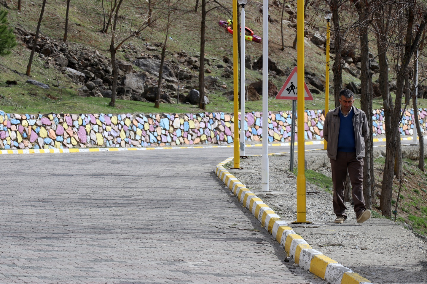 Özkürtün’e kadın eli değdi belde rengarenk oldu 18