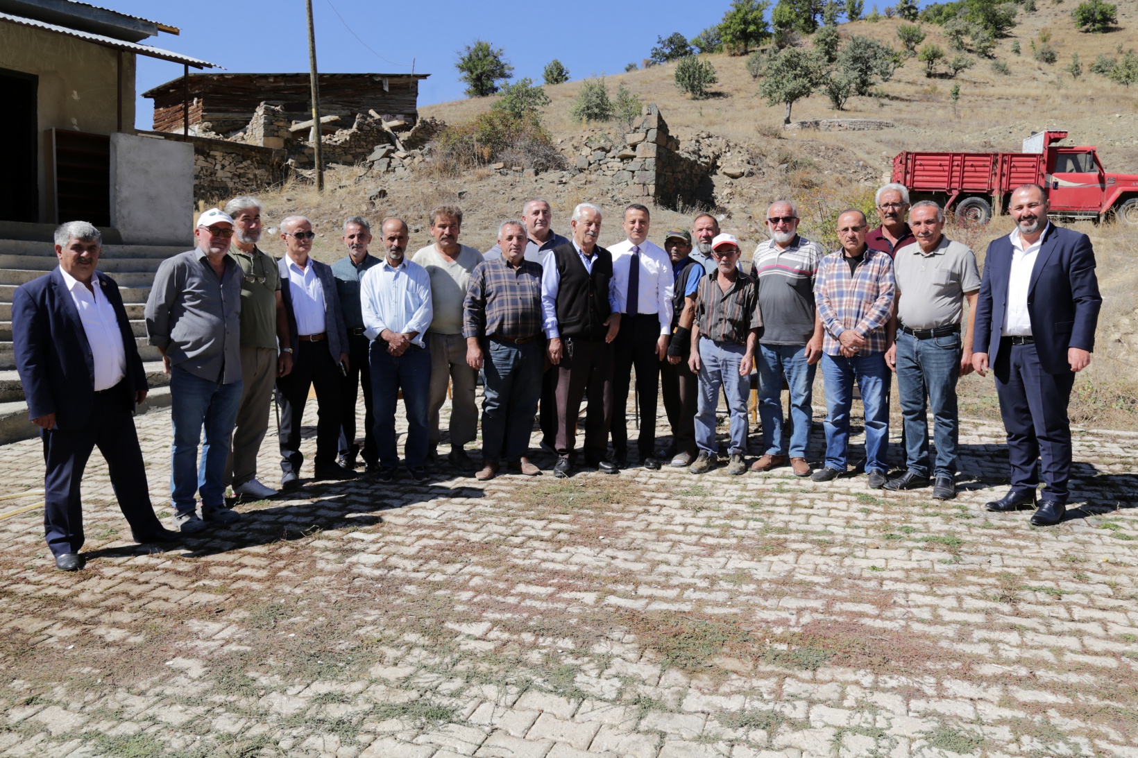 Vali Taşbilek’in köy ziyaretleri devam ediyor 32