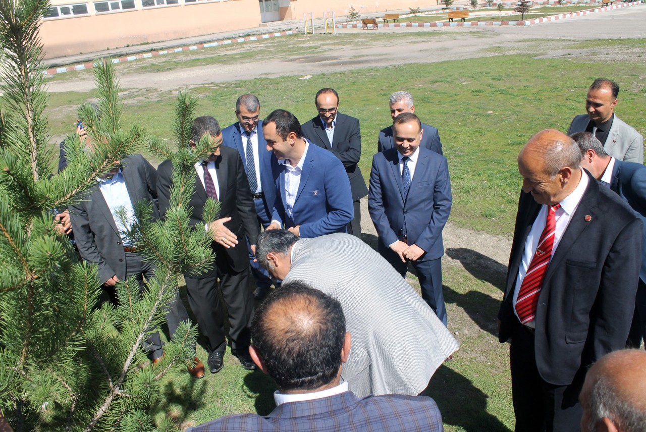 Kelkit’te su israfı anlatıldı, fidan dikildi 14