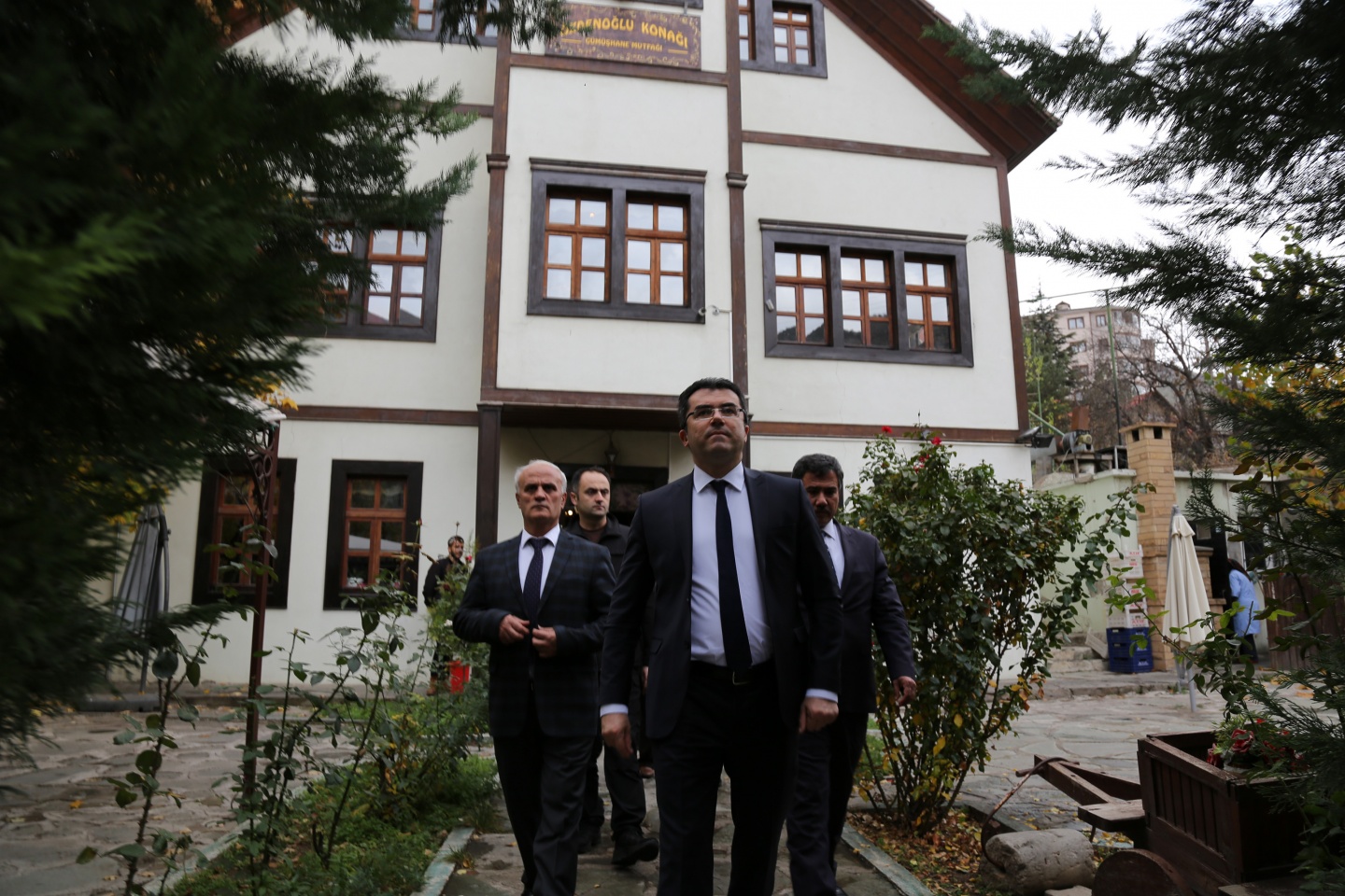 'Bu şehirde yaşayan hiçkimse başka şehirlere imrenmeyecek' 11