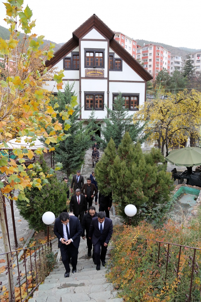 'Bu şehirde yaşayan hiçkimse başka şehirlere imrenmeyecek' 24