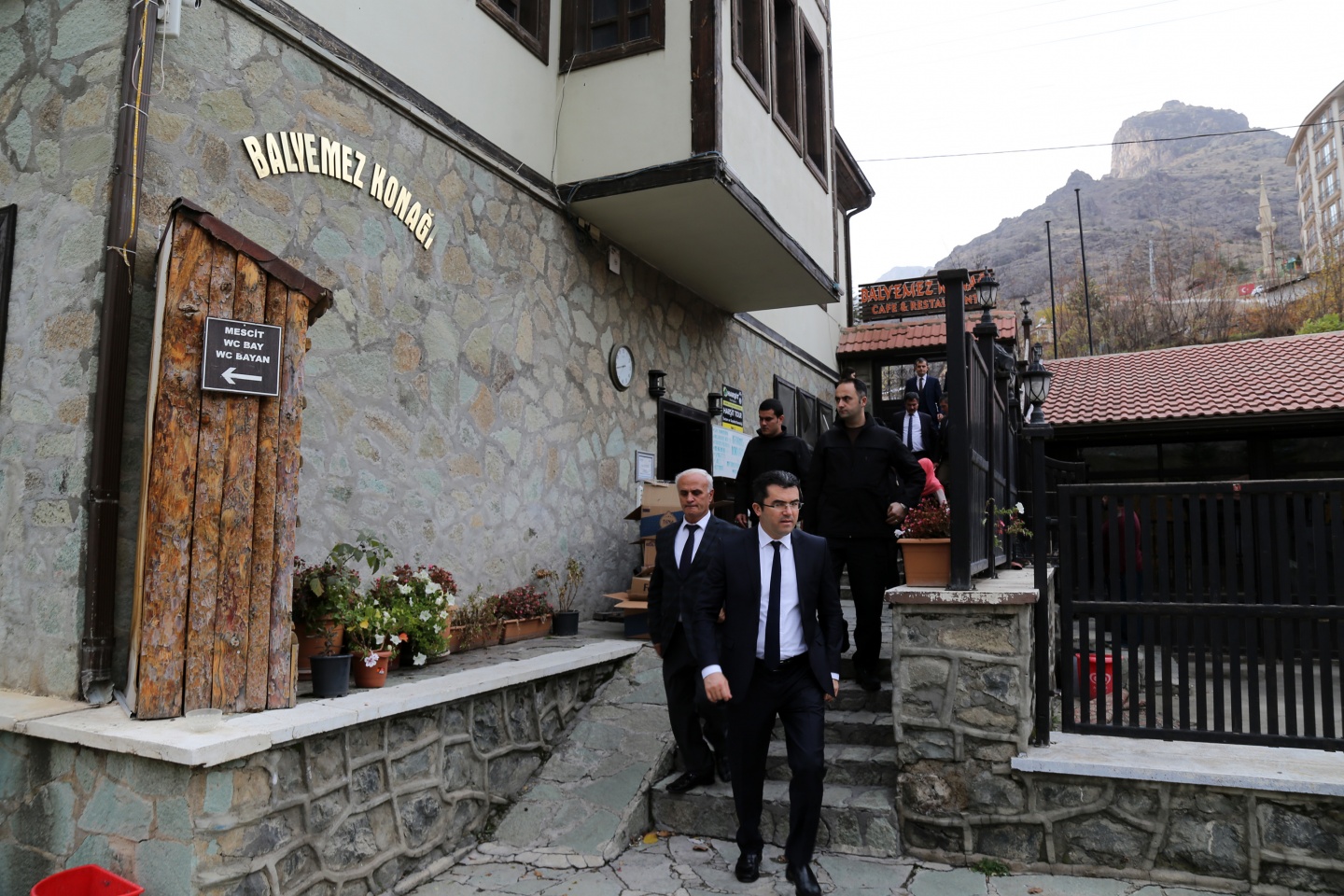 'Bu şehirde yaşayan hiçkimse başka şehirlere imrenmeyecek' 13