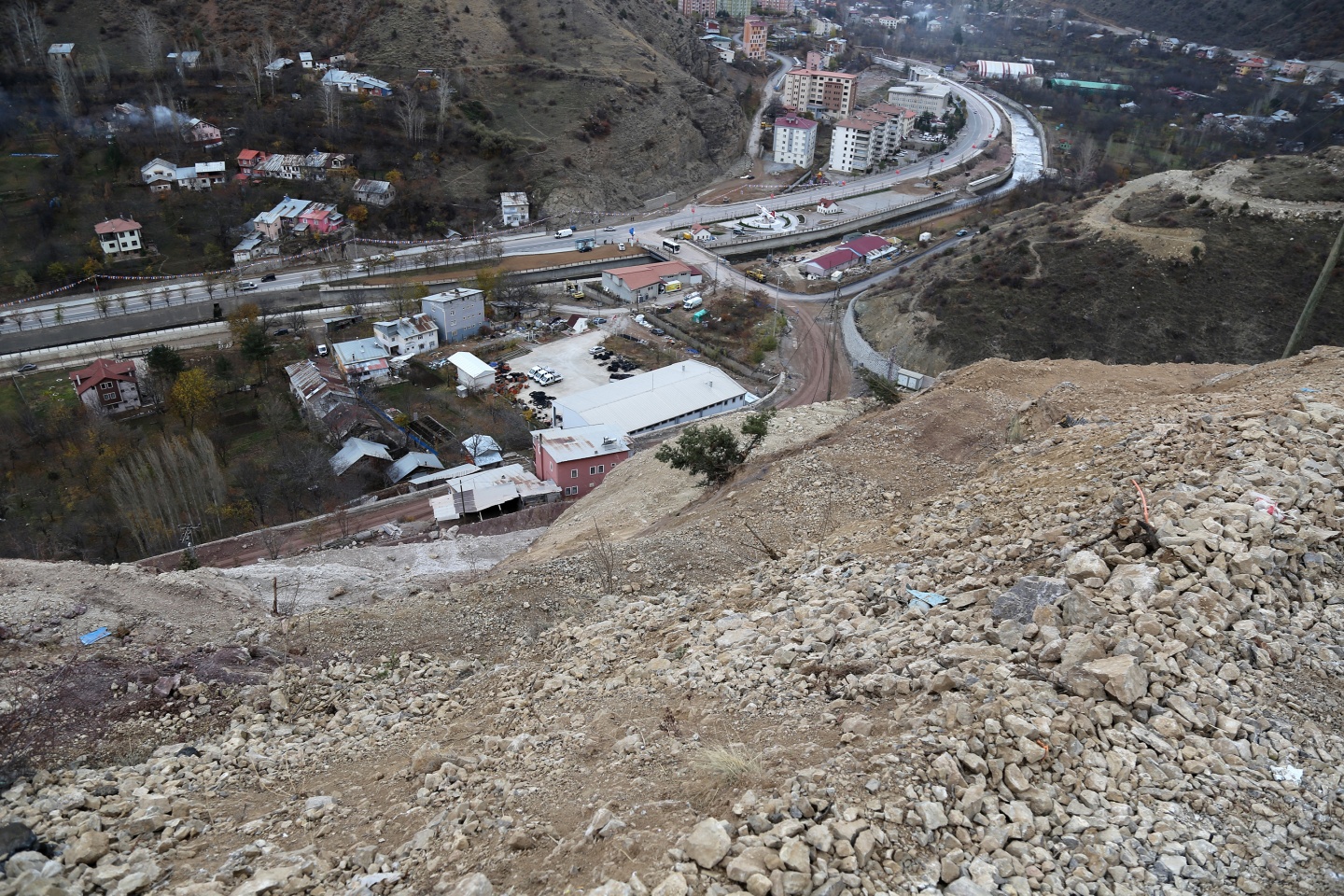 Yeni hastane yolunda çalışmalar devam ediyor 5