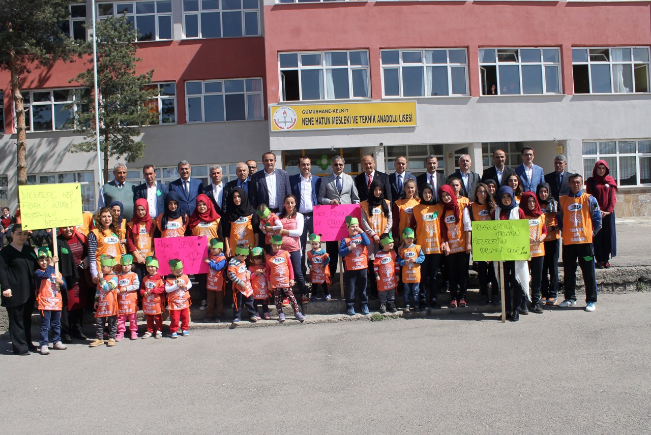 Kelkit’te su israfı anlatıldı, fidan dikildi 26