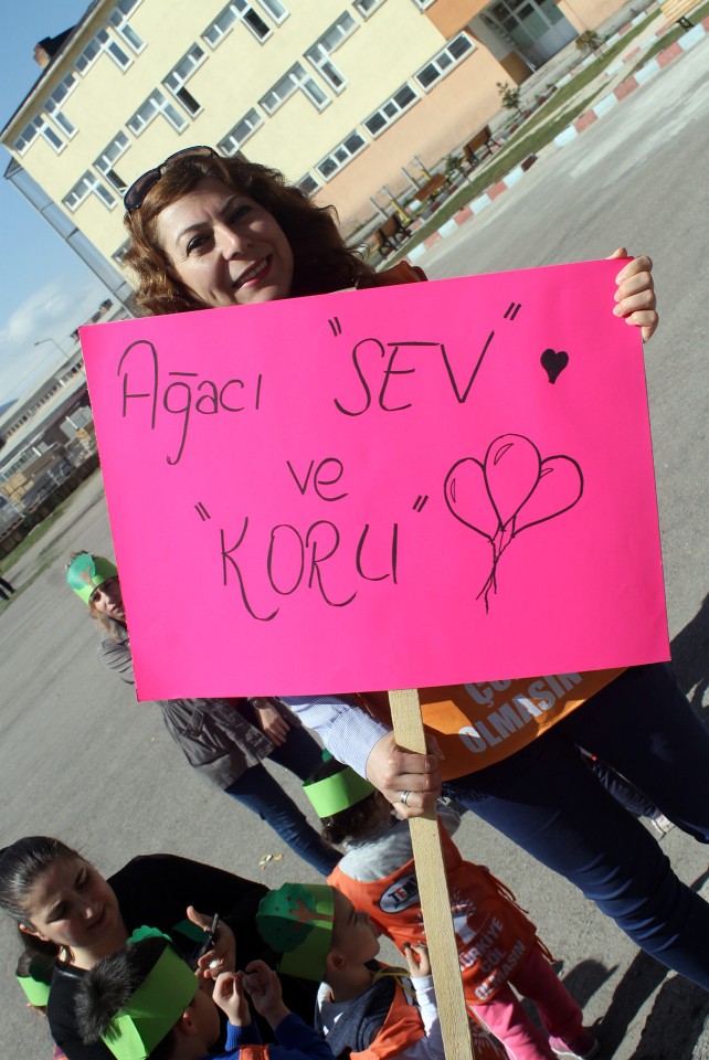 Kelkit’te su israfı anlatıldı, fidan dikildi 28